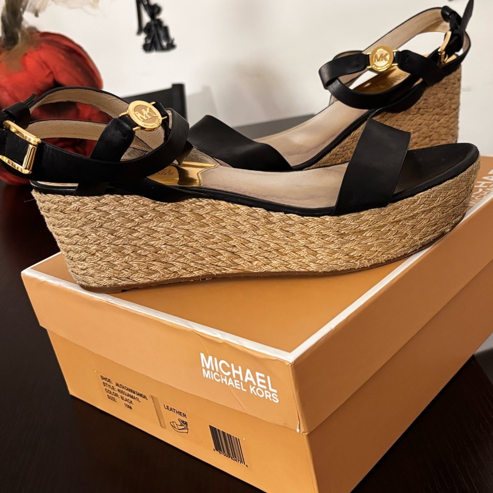 Michael Kors Jalita Charm Black Leather Wedge Sandals Size 10M w Box
